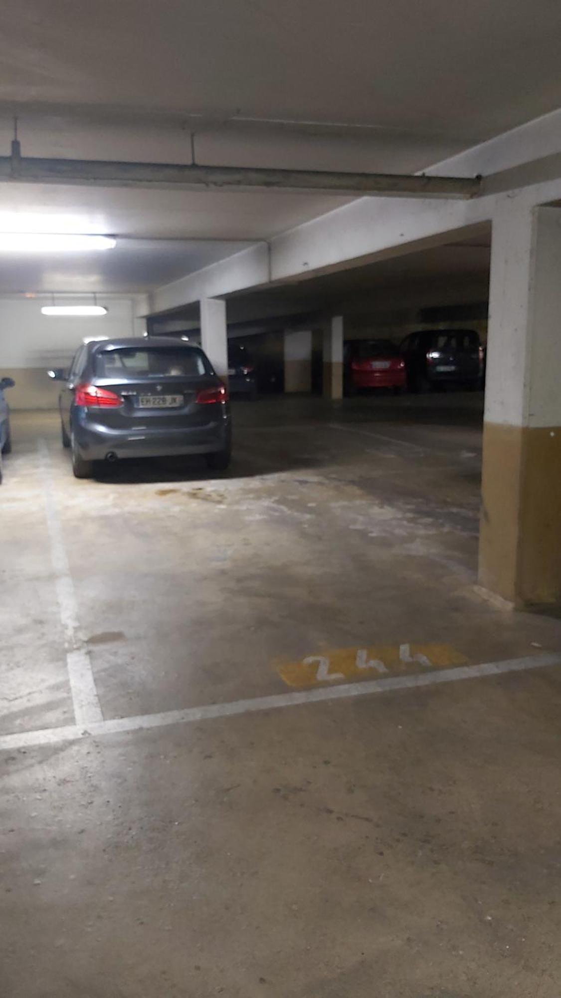 Appartement Tours Centre Avec Parking 4 P Екстериор снимка