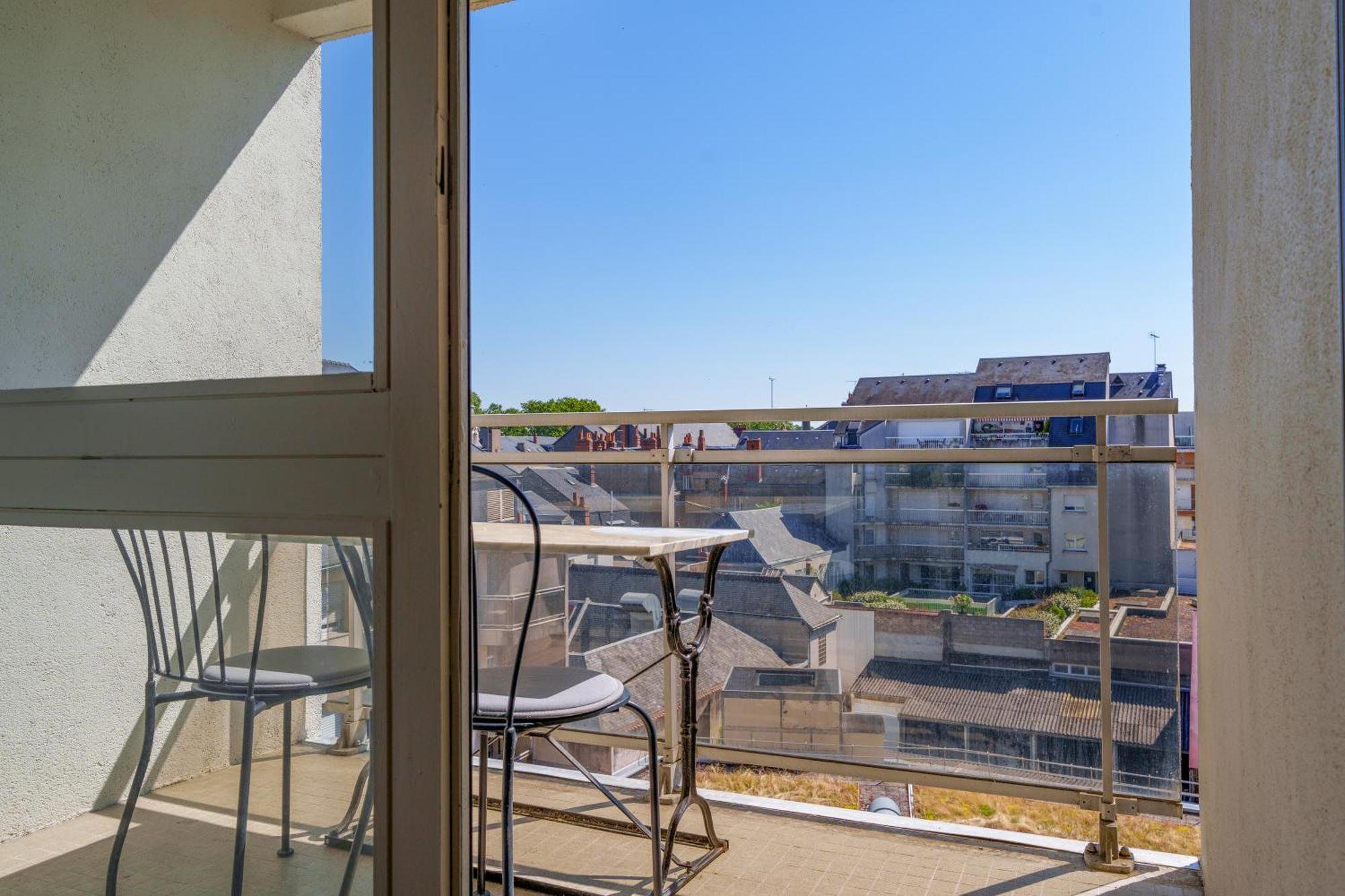 Appartement Tours Centre Avec Parking 4 P Екстериор снимка